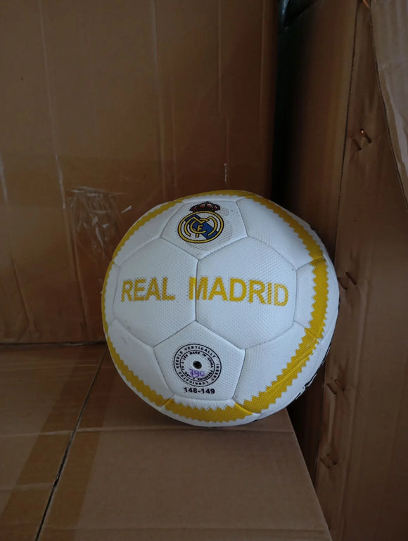 Fudbalska lopta Real madrid sa žutim šarama