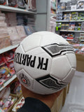 Fudbalska lopta sa grbom Partizana