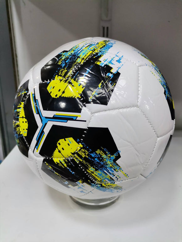 Dečija bela fudbalska lopta sa crnim detaljima - Dečija bela fudbalska lopta sa crnim detaljima