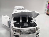 Range rover beli metalni autić - Range rover beli metalni autić