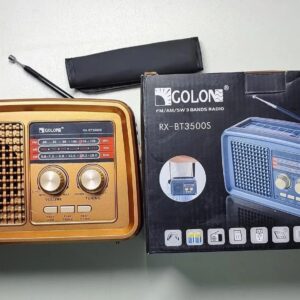 Retro radio sa solarnim panelom