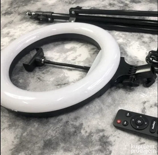 Led lampa u obliku prstena - Slika 2