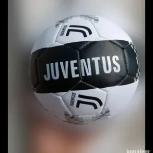 Juve fudbalska lopta