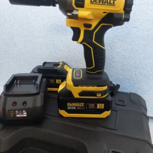 Dewalt udarni Aku odvijac / srafilica 128V + alatu koferu