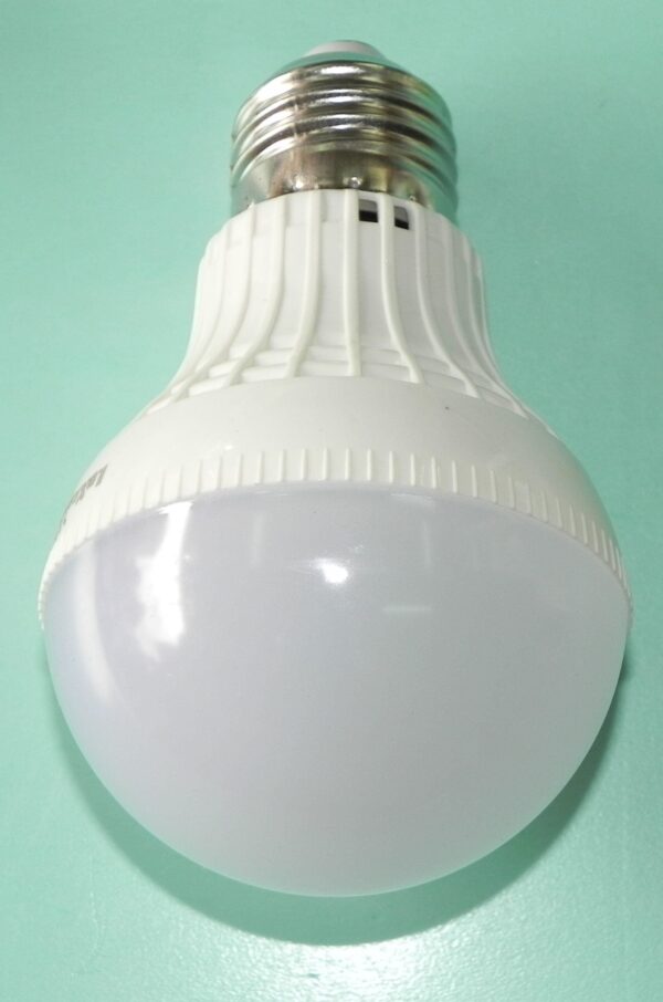 LED bela sijalica 7W - E27 - Slika 2