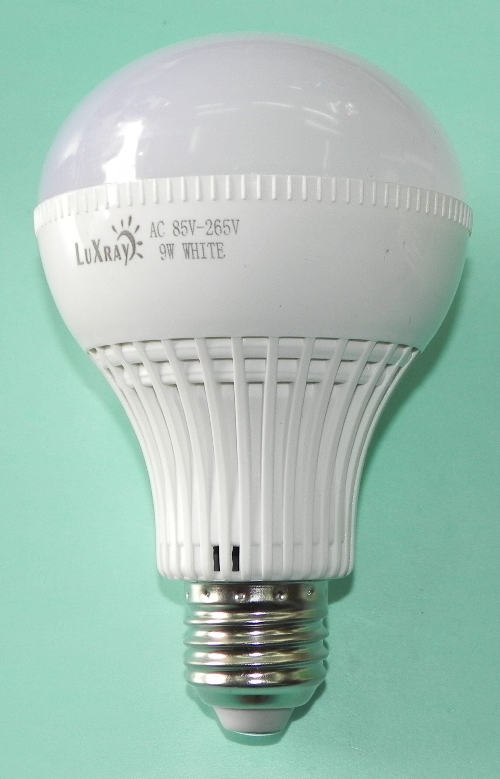 LED bela sijalica 9W - E27