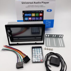 Univerzalni audio plejer-- radio za automobil