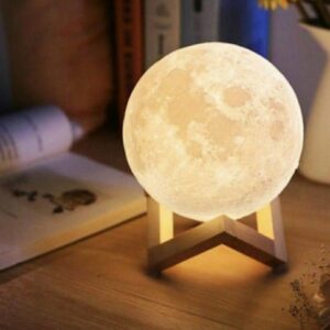 Mesec lampa na punjenje - moon light 15cm - drveno postolje