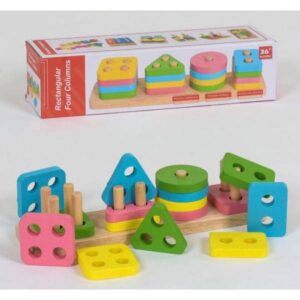 Drvena igračka sa geometrijskim figurama