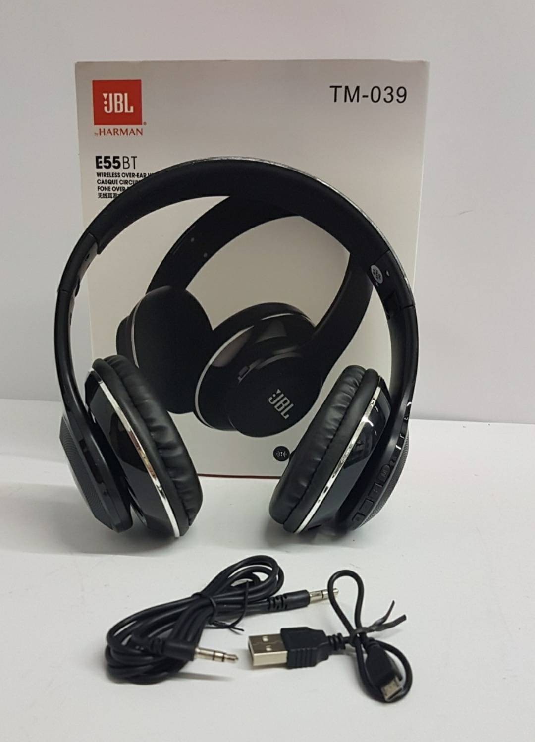 Bežične slušalice JBL / wireless headphones