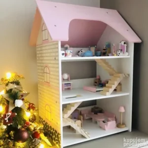 Drvena kucica sa namestajem