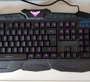 Tastatura i mis-Gejmerska tastatura i mis-Tastatura